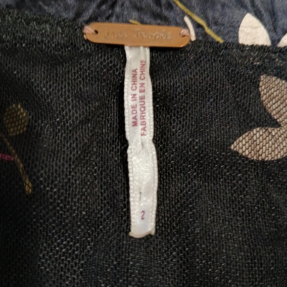 VINTAGE Free People Black Crinkled Silk Kimono Floral Dress Size 2 - Picture 7 of 10